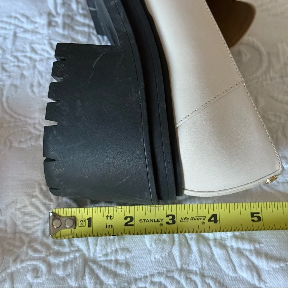 Michael Kors Leather Cream Rocco Heeled Loafer size 8 New condition.